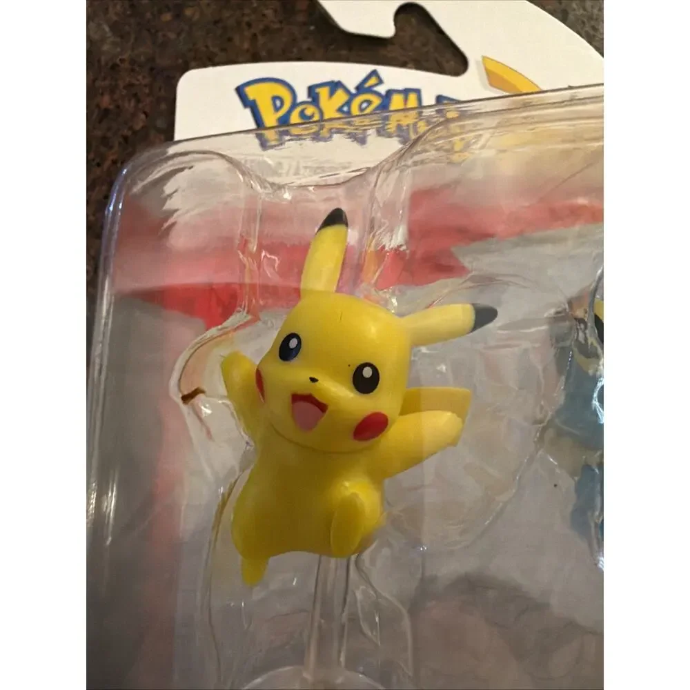 Battle Figure Pack Pokemon: Froakie and Pikachu